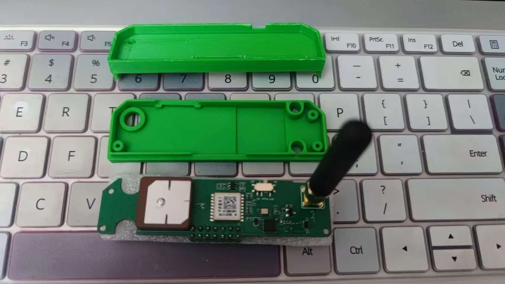 470 模组本体与外壳部件