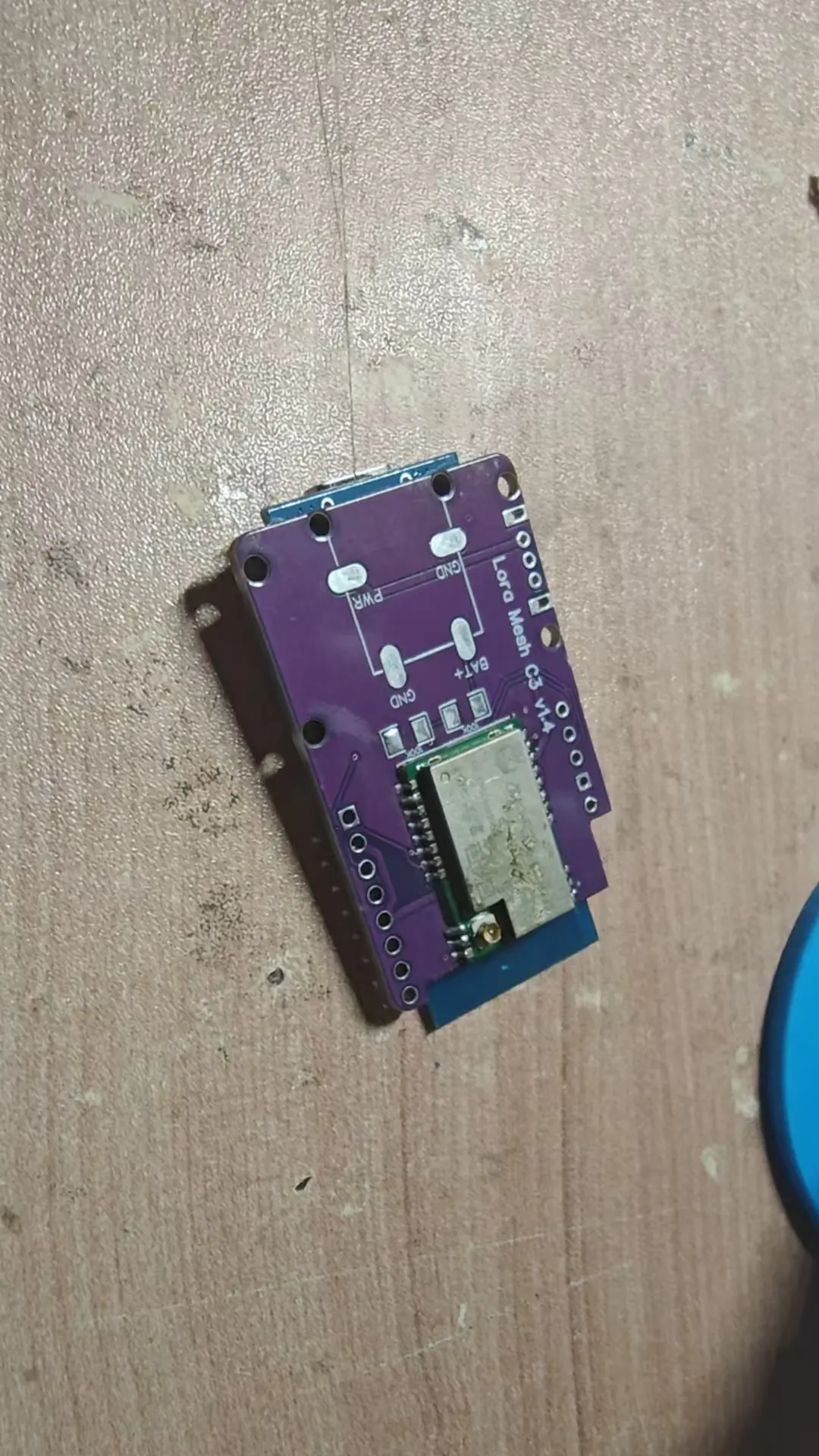 入门节点示例：ESP32-C3 + LR30（KK 版）背面