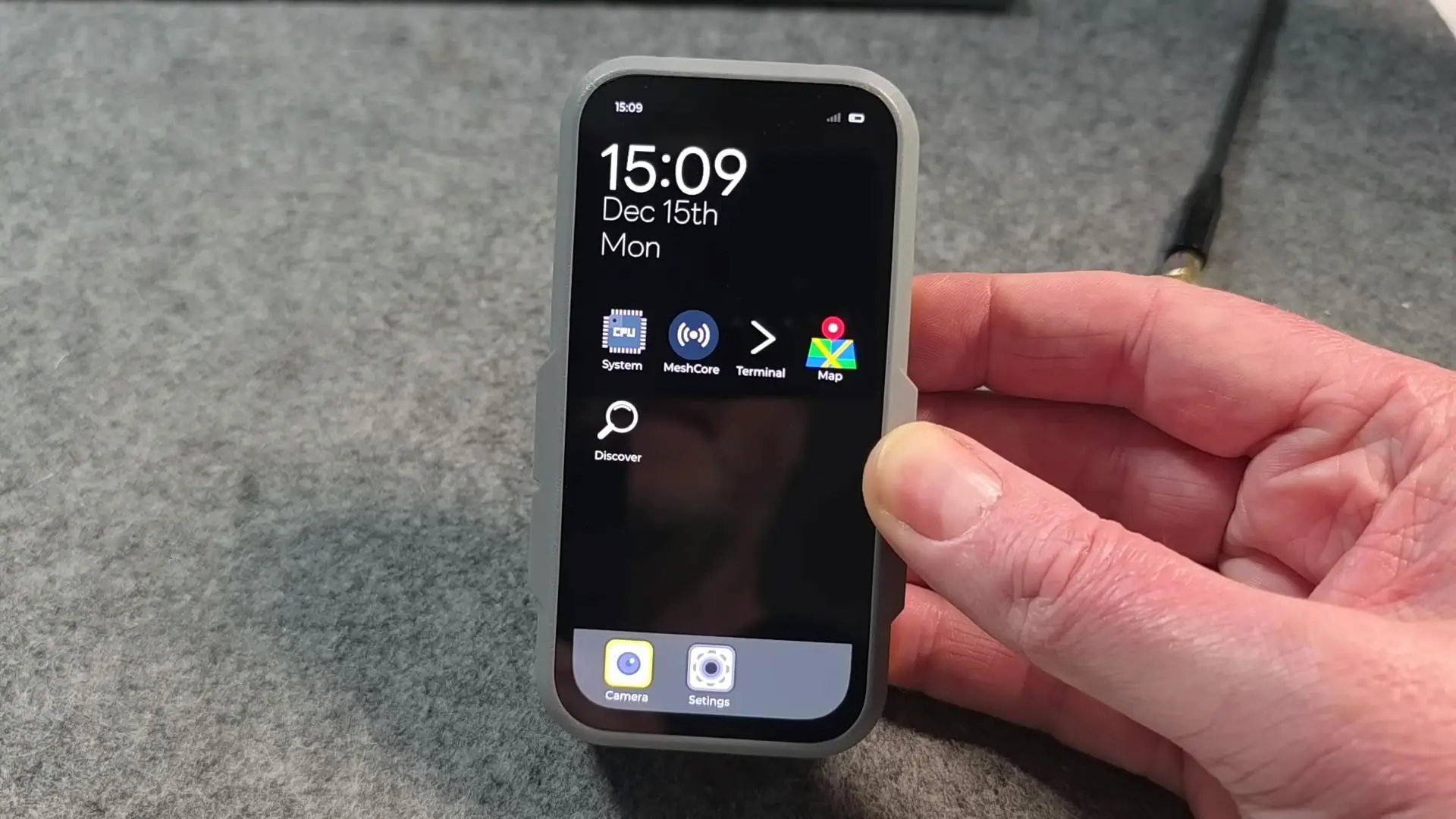 MeshCore 在 LILYGO T-Display P4 上的界面演示