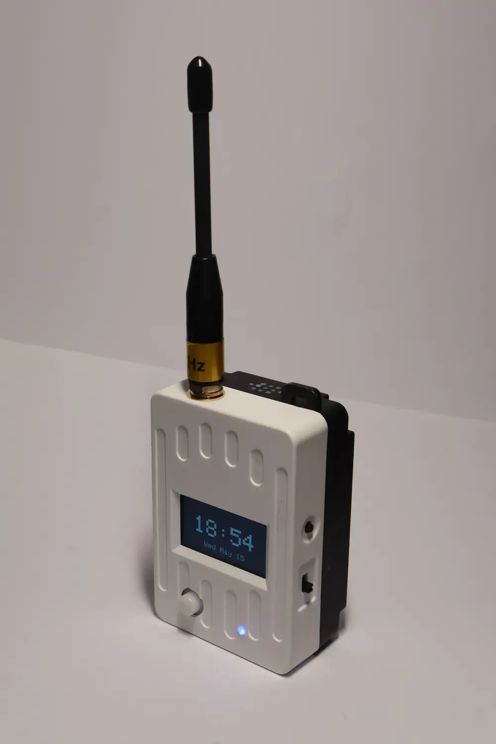 GAT-562 MeshCore 时钟界面